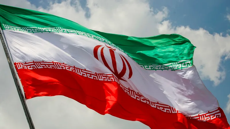 2026-06-15 イラン和平揺れ、AI刷新と高金利が同時進行
