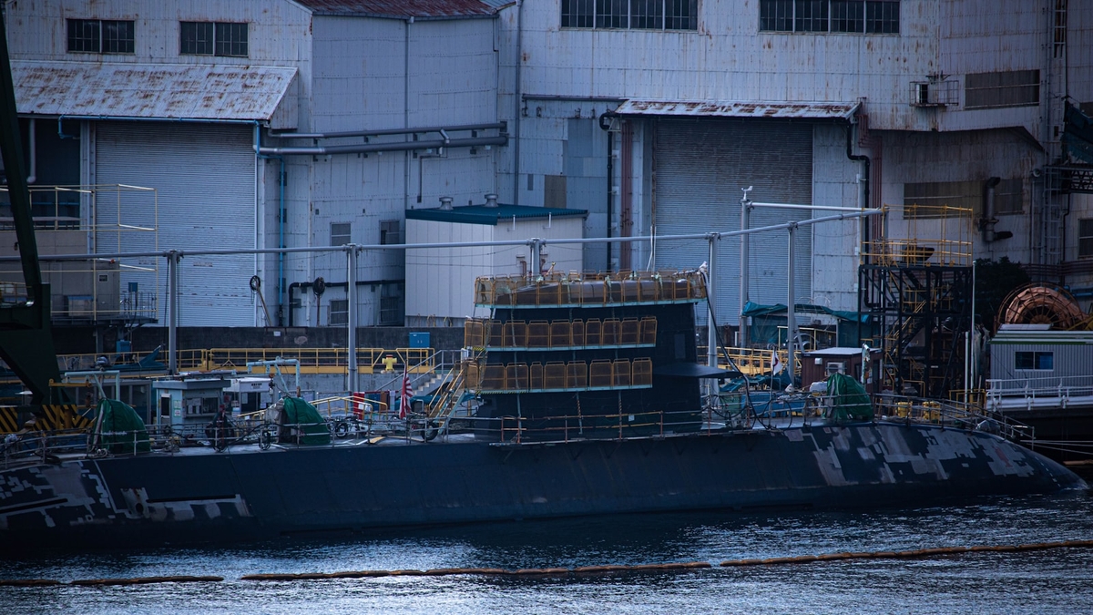 海上防衛と半導体産業を連想させるイメージ